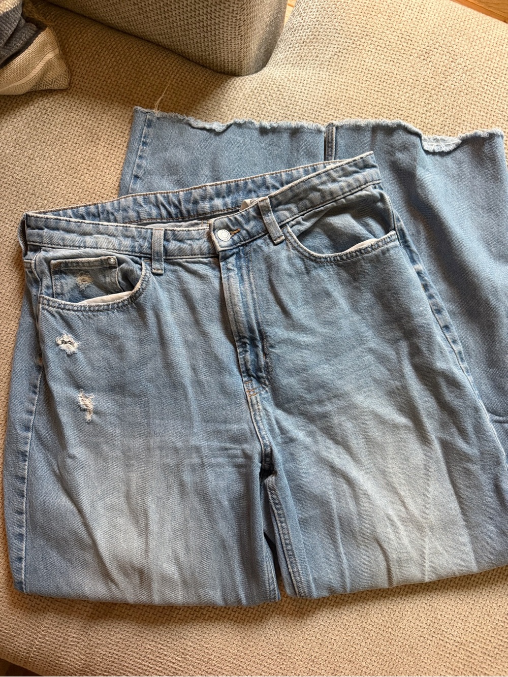 H&M Curvy Fit Wide Leg Jeans